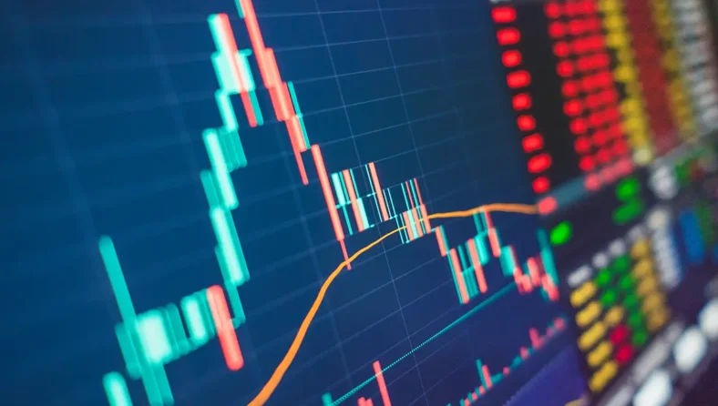 Cyclicals vs. defensives in rising interest rates